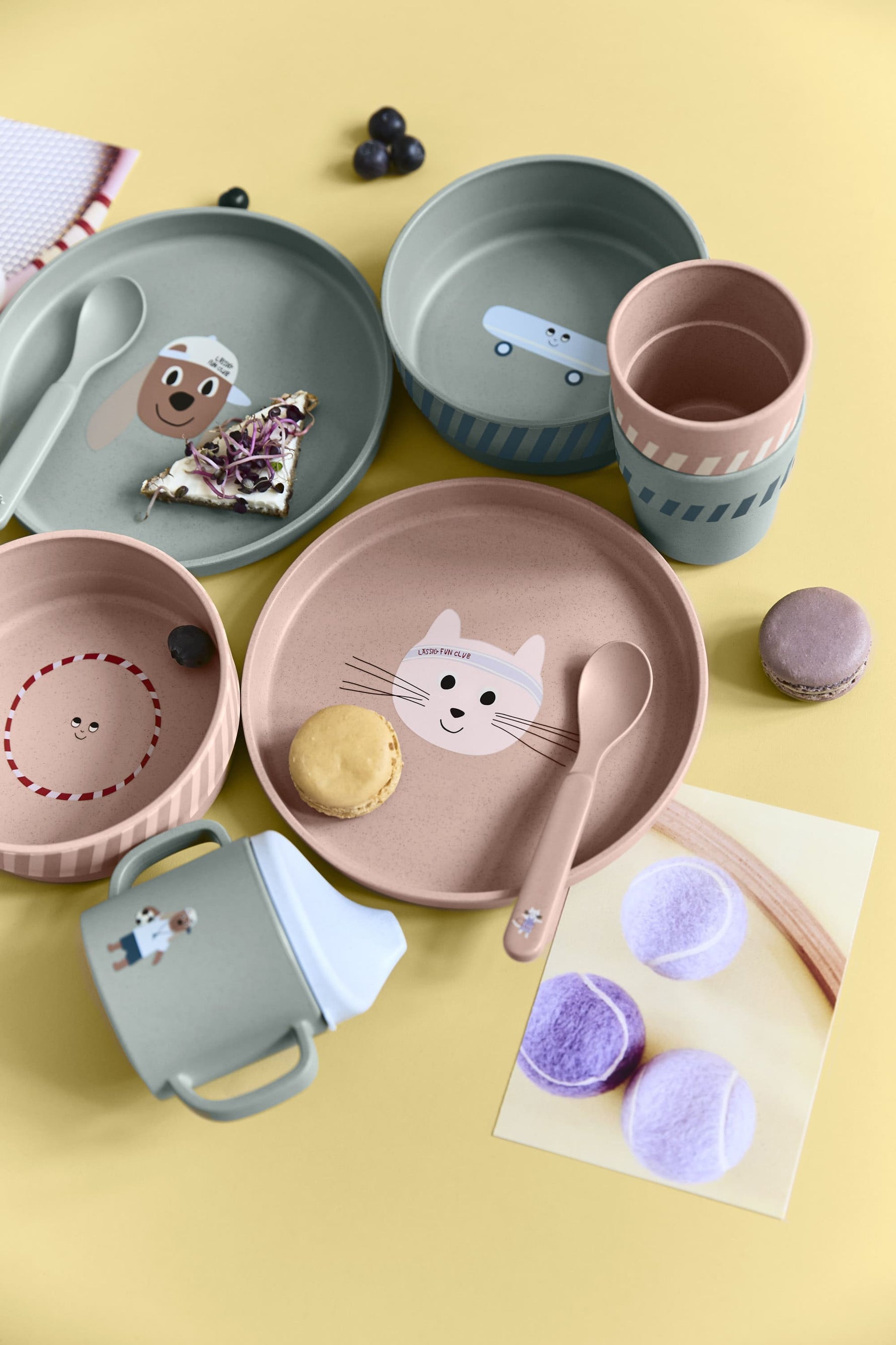 Das 4-teilige Kinderlöffel Set aus der Tiny Team Dog Kollektion von Lässig punktet mit Funktionalität, liebevollem Design und ressourcenschonendem Material. Die Löffel sind BPA-frei, leicht sowie mikrowellen- und spülmaschinengeeignet.