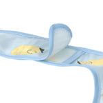 Diese 2 mittelgroßen Lätzchen mit Auffangschutz aus der Happy Fruits Kollektion von Lässig schützen die Kleidung zuverlässig vor Flecken. Sie sind leicht, wasserdicht und einfach mit Klettverschluss anzulegen. Ideal für Babys von 6 bis 24 Monaten, sind sie waschbar und perfekt für unterwegs. So bleibt das Essen entspannt und sauber – für mehr Spaß am Esstisch!

