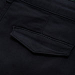 Für Kids, die immer auf Abenteuer aus sind! Die Hose Twill von Minymo ist perfekt für alle kleinen Entdecker. Mit hochwertigem Twill-Stoff und lässigem Schnitt bietet sie den ganzen Tag lang Komfort und Style.