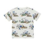 Dieses T-Shirt von MINYMO besticht durch seinen auffälligen Baustellen-Print und verleiht jedem Outfit einen originellen Akzent.