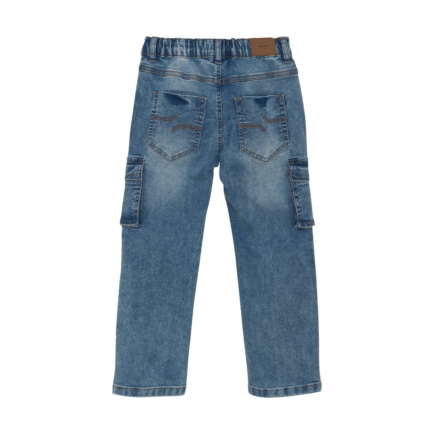 Entdecken Sie die vielseitige Cargo-Jeans von MINYMO, die Komfort und trendiges Design perfekt vereint.