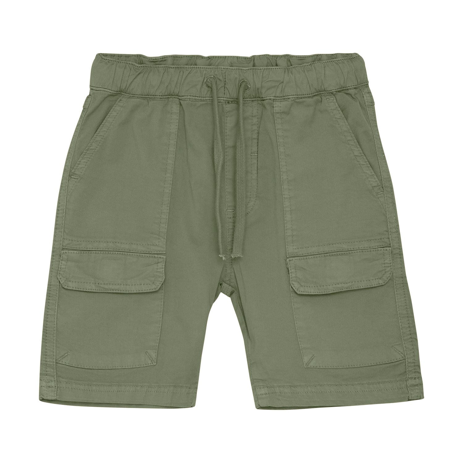 Diese grünen Shorts von MINYMO bieten eine bequeme Passform und sind ideal für warme Tage.