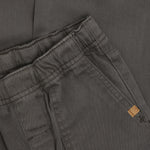Hochwertige dunkelgraue Hose von Minymo aus 97% Baumwolle und 3% Elastane für optimale Bewegungsfreiheit und Tragekomfort.