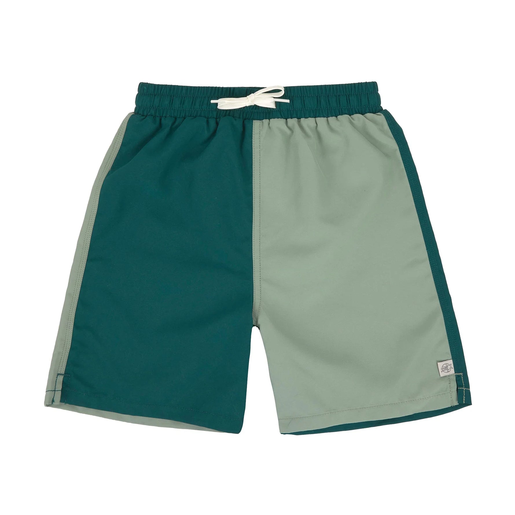 Die grüne UV Badehose von Lässig für Kinder (3 - 6 Jahre) mit UV Schutz 80 sorgt für einen stylishen Look auf dem Badeausflug. Der elastische Bund und der Kordelzug garantieren ein angenehmes Tragegefühl.