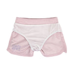 Die rosa Badeshorts von Lässig für Kids sorgt für einen stylishen Look auf dem Badeausflug. Der elastische Bindegürtel, der Kordelzug und gerundete Seitenschlitze garantieren ein angenehmes Tragegefühl bei dieser kurzen Badehose.