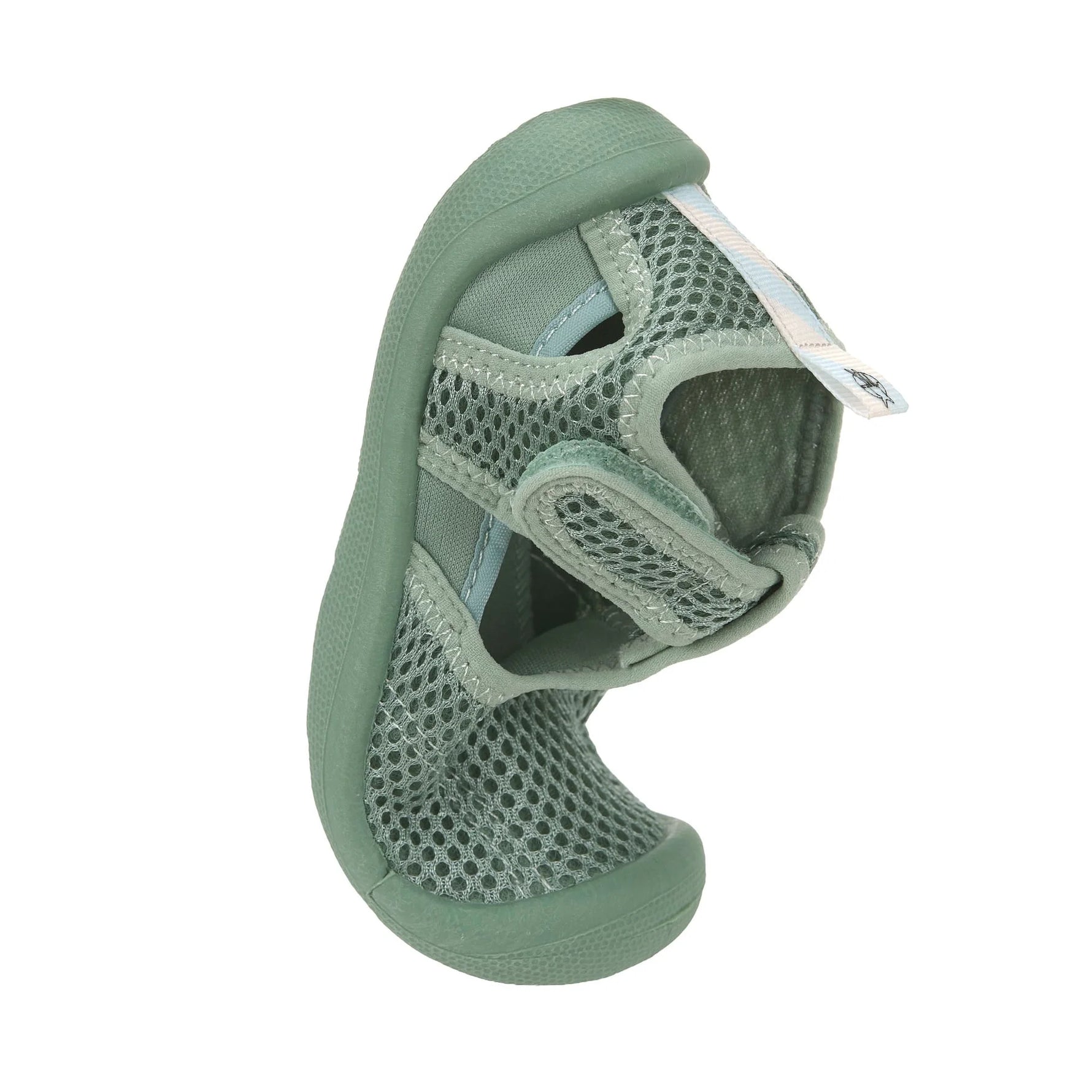 Die Kinder Badeschuhe von Lässig in der Farbe Grün sind leicht, atmungsaktiv und schnell trocknend. Ihre flexible Antirutsch-Sohle und die praktischen Klettverschlüsse sorgen für einen optimalen Halt. Die Kinder Sandalen sind ideal am Strand oder im Freibad.