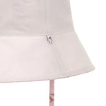 Beschreibung:

Der Kinder Sonnenhut in Rosa im Bucket Hat Style von Lässig schützt dank UV-Schutz 80 den Kopf, Nacken und die Augen von Babys und Kleinkindern. Der Sonnenhut ist wendbar, schnelltrocknend, atmungsaktiv und sorgt so für unbeschwerte Sommertage.&nbsp;
