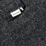 Ein weiches Knit Pullover mit funkelndem Glitzer und zierlichem Schleifenmotiv – perfekt für stilbewusste Kids. Die hochwertige Mischung aus Nylon und Metallic Fiber sorgt für Glanz und Strapazierfähigkeit. Ideal für besondere Anlässe oder als Lieblingsstück im Alltag.