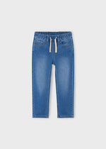 Leichte Jogger-Hose aus weichem, blauem Denim von Mayoral – perfekt für komfortable und stylische Freizeitlooks.