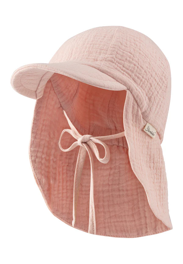 Diese rosa Schirmmütze aus weichem Musselin von Sterntaler bietet optimalen Schutz und Komfort für empfindliche Haut.