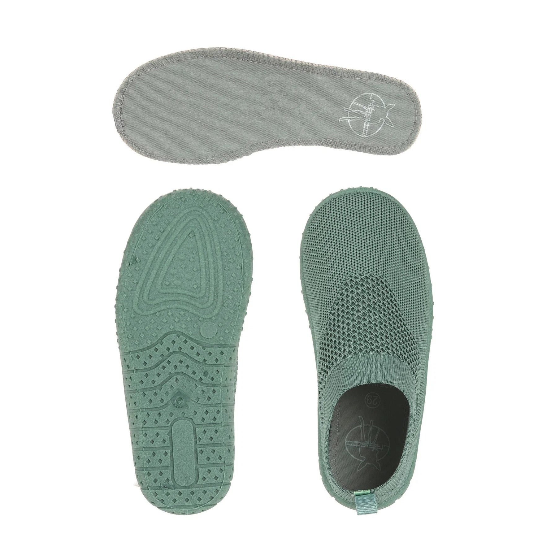 Die Kinder Sneaker von Lässig in Grün sind leicht, atmungsaktiv und schnelltrocknend. Ihre flexible Antirutsch-Sohle und die anschmiegsame Passform sorgen für einen optimalen Halt. So sind die Kinderschuhe ideal für den Spielplatz, die Kita oder den Badeausflug