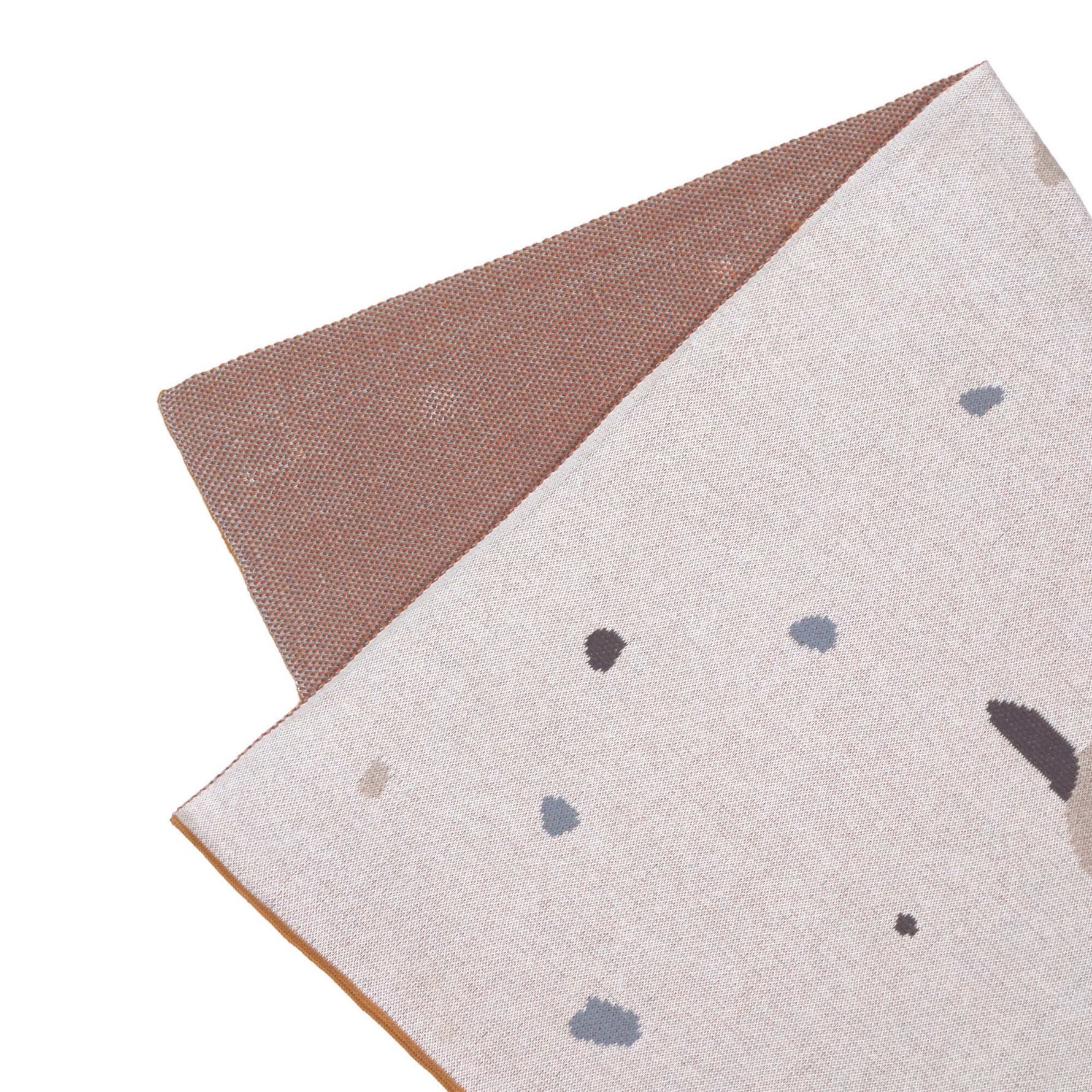 Die hochwertige, beidseitig verwendbare Babydecke von Lässig (75 x 100 cm) ist ein tolles Accessoire. Sie eignet sich zum Zudecken, Unterlegen oder am wichtigsten – zum Kuscheln! Die Decke ist aus Bio-Baumwolle.
