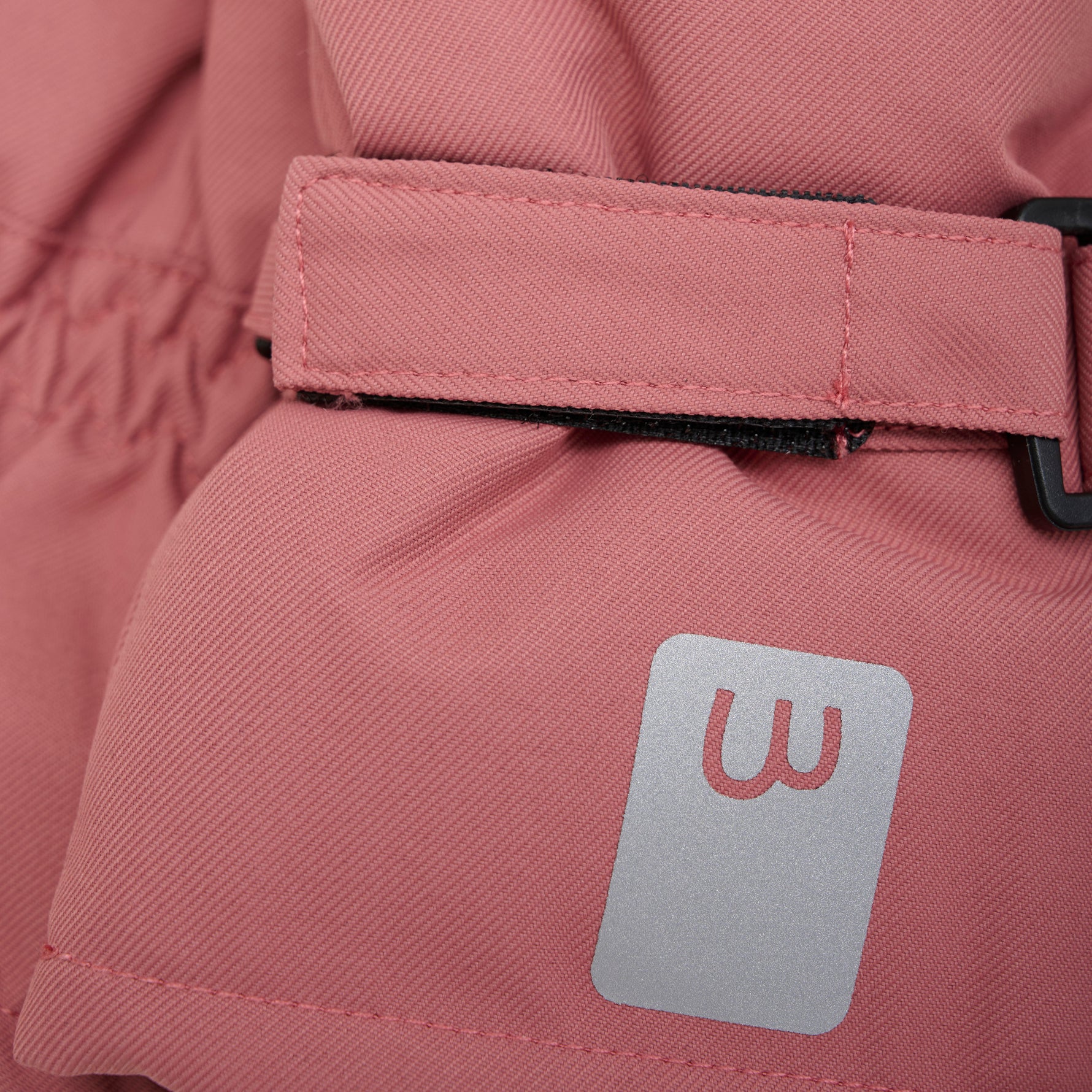 Die Handschuhe von MINYMO überzeugen durch ihre elegante rosa Farbgebung.