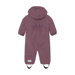 Ein hochwertiger Schneeanzug von Minymo, perfekt für kalte Wintertage. Der Anzug bietet optimalen Schutz vor Kälte und Nässe und ist aus robustem 100% Polyester gefertigt. Ideal für Outdoor-Aktivitäten und Winterabenteuer.