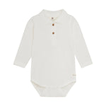 Dieser weiße Langarm-Body im Polo-Stil von Enfant vereint Komfort und Stil perfekt für Ihr Baby.