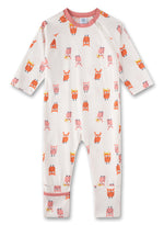 Dieser bezaubernde Mädchen-Overall von Sanetta ist der ideale Schlafanzug für kleine Träumerinnen. Mit einem charmanten Eulen-Alloverprint vereint er verspieltes Design, Komfort und Nachhaltigkeit.