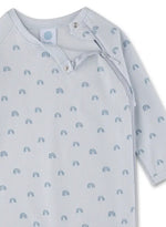 Sanettas Overall in Hellblau mit Regenbogenmotiv überzeugt durch seine hochwertige Verarbeitung und das angenehme, atmungsaktive Material.