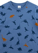 Dieser blaue Schlafanzug von Sanetta begeistert mit einem lustigen Dinosaurier-Motiv und sorgt für süße Träume.