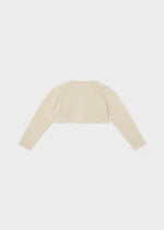 Langarm Strickjacke mit Rundkragen. Knopfverschluss am Kragen, um das Anziehen des Kleidungsstücks zu erleichtern. Strickgewebe, weich und angenehm auf der Haut.