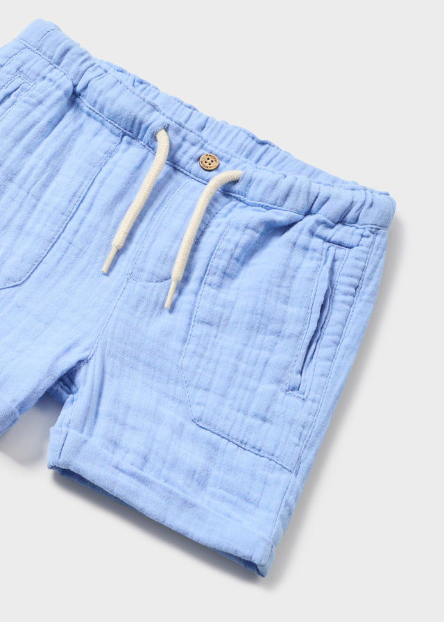 Bermudas aus der festlichen Kollektion von Mayoral