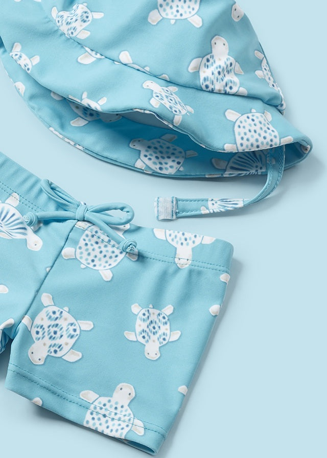 3-teilliges Set bestehend aus T-Shirt, kurzer Hose und einem Hut von Mayoral