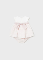 Zweiteiliges Set bestehend aus einem Kleid und passenden Höschen aus der festlichen Kollektion von Mayoral