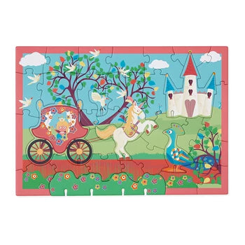 Kreiere eine fantasievolle Darstellung einer Prinzessin in ihrer Kutsche auf dem Weg zum Märchenschloss, indem du die Puzzleteile zusammenlegst