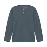 Dieses blaue Langarmshirt aus Wolle mit Knöpfen ist perfekt für Babys. Es ist angenehm zu tragen und hält Ihr Baby warm. Stilvoll und komfortabel für alle Gelegenheiten.