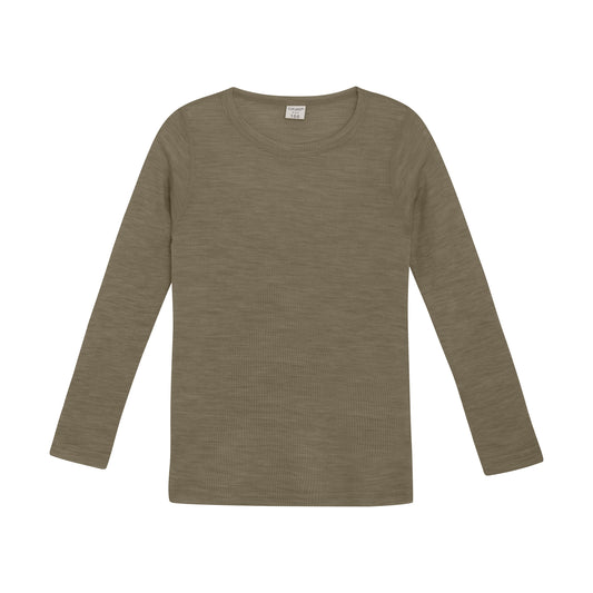 Dieses langärmlige Shirt in Olivgrün aus hochwertiger Wolle von Celavi bietet angenehmen Tragekomfort und zeitlose Eleganz.