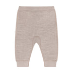 Bequeme Harem Pants aus hochwertiger Woll-Viskose-Mischung. Das natürliche Material bietet optimale Temperaturregulation und angenehmen Tragekomfort. Die lockere Passform ermöglicht volle Bewegungsfreiheit und ist ideal für Alltag und Freizeit. Pflegeleicht und langlebig – ein vielseitiges Basics-Piece für jeden Stil.