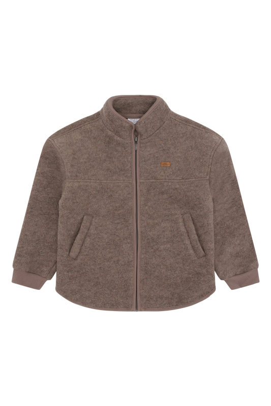 Entdecke die kuschelige braune Fleecejacke von Hust &amp; Claire – dein neuer Lieblingsbegleiter für gemütliche Tage!