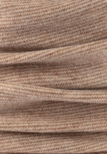 Dieser beige Schlauchschal mit Streifen von Sterntaler verbindet stilvolles Design mit angenehmem Tragekomfort – ein Must-have für jede Garderobe.