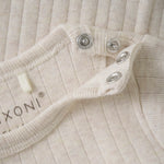 Beschreibung

Der gerippte Langarm-Body in Beige von Fixoni besteht aus weicher Baumwolle und bietet angenehmen Tragekomfort für Ihr Baby. Das praktische Design sorgt für einfache Handhabung und hält Ihr Kind warm und geschützt. Ideal für den Alltag und vielseitig kombinierbar.

Material

100% Cotton