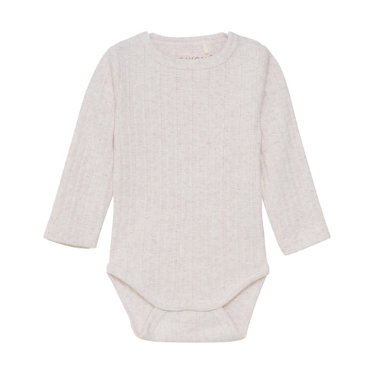 Beschreibung

Der gerippte Langarm-Body in Beige von Fixoni besteht aus weicher Baumwolle und bietet angenehmen Tragekomfort für Ihr Baby. Das praktische Design sorgt für einfache Handhabung und hält Ihr Kind warm und geschützt. Ideal für den Alltag und vielseitig kombinierbar.

Material

100% Cotton