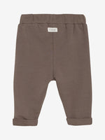 Diese braunen Sweatpants von Fixoni überzeugen durch ihr elegantes Design und hochwertigen Komfort.