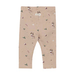 Diese beigen Leggings von Fixoni sind mit zarten Weihnachtsmotiven verziert und bringen festliche Stimmung in Ihren Alltag.