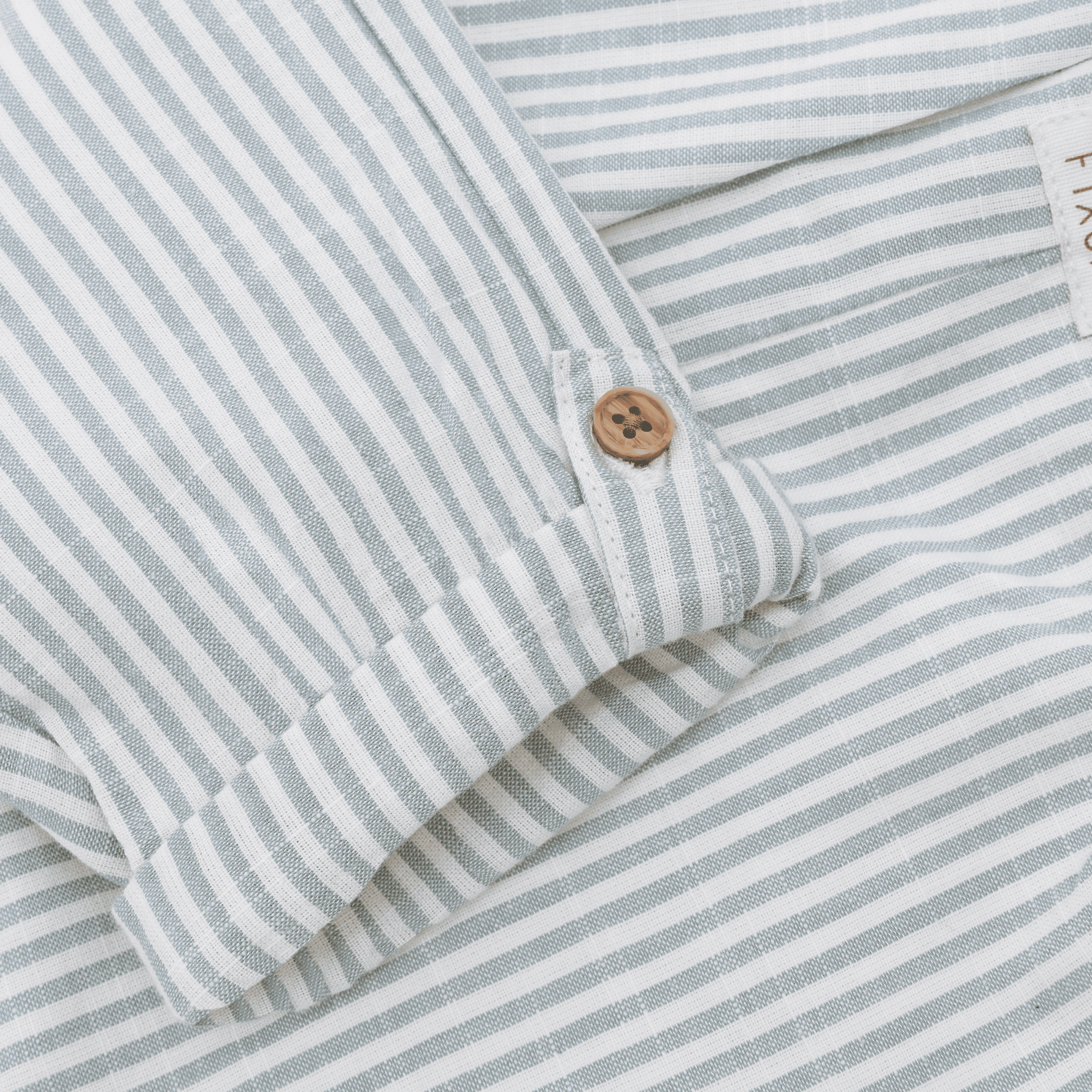 Süße Gestreifte Hose in Blau-Weiß von Fixoni .