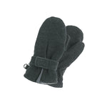 Dunkelgrüne Fäustlinge von Sterntaler bieten zuverlässigen Schutz und Komfort für kleine Hände.