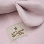 Beschreibung

Niedliche Sturmmütze mit zwei Bärenohren von HUTTEliHUT. Die Mütze besteht aus Baumwollfleece, das sich weich und bequem anfühlt.