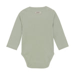 Der Rib Body von HUTTELIHUT bietet angenehmen Tragekomfort und eine flexible Passform für den ganzen Tag.