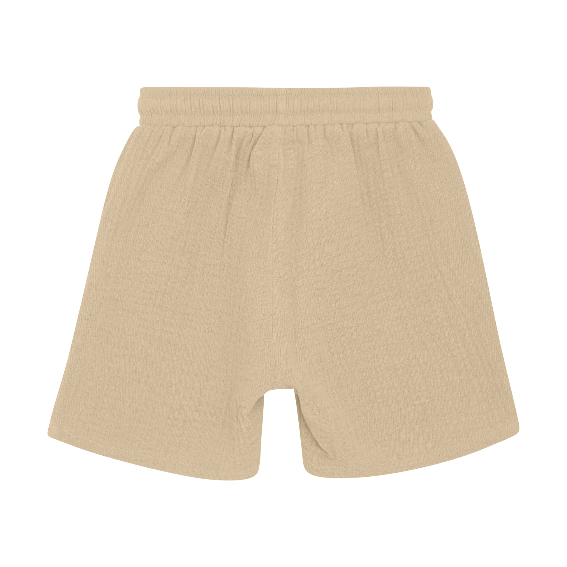 Diese kurze beige Musselin-Short bietet ein leichtes, atmungsaktives Tragegefühl – perfekt für warme Tage. Ihr weicher Stoff sorgt für angenehmen Komfort, während der lockere Schnitt Bewegungsfreiheit garantiert.&nbsp;