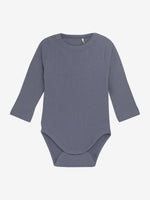 Langärmliger Rib-Body in Blau-Grau von Huttelihut – stilvoll und bequem für Ihr Kind.