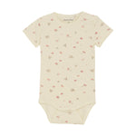 Dieses Body mit Erdbeer-Motiv von MINYMO überzeugt durch sein süßes Design und sorgt für einen charmanten Look.