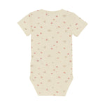 Dieses Body mit Erdbeer-Motiv von MINYMO überzeugt durch sein süßes Design und sorgt für einen charmanten Look.