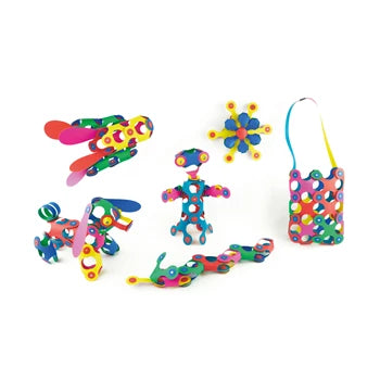 Die flexiblen Formen, mit integrierten Magneten, lassen sich einfach und hörbar zusammenklicken und in alle Richtungen drehen - perfekt für die unendliche Kreativität. Der Fantasie sind keine Grenzen gesetzt. Die Sets und Farben lassen sich beliebig untereinander kombinieren.