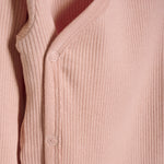 Der rosa Rib-Body von MINYMO bietet eine bequeme Passform und sanfte Unterstützung für den ganzen Tag.