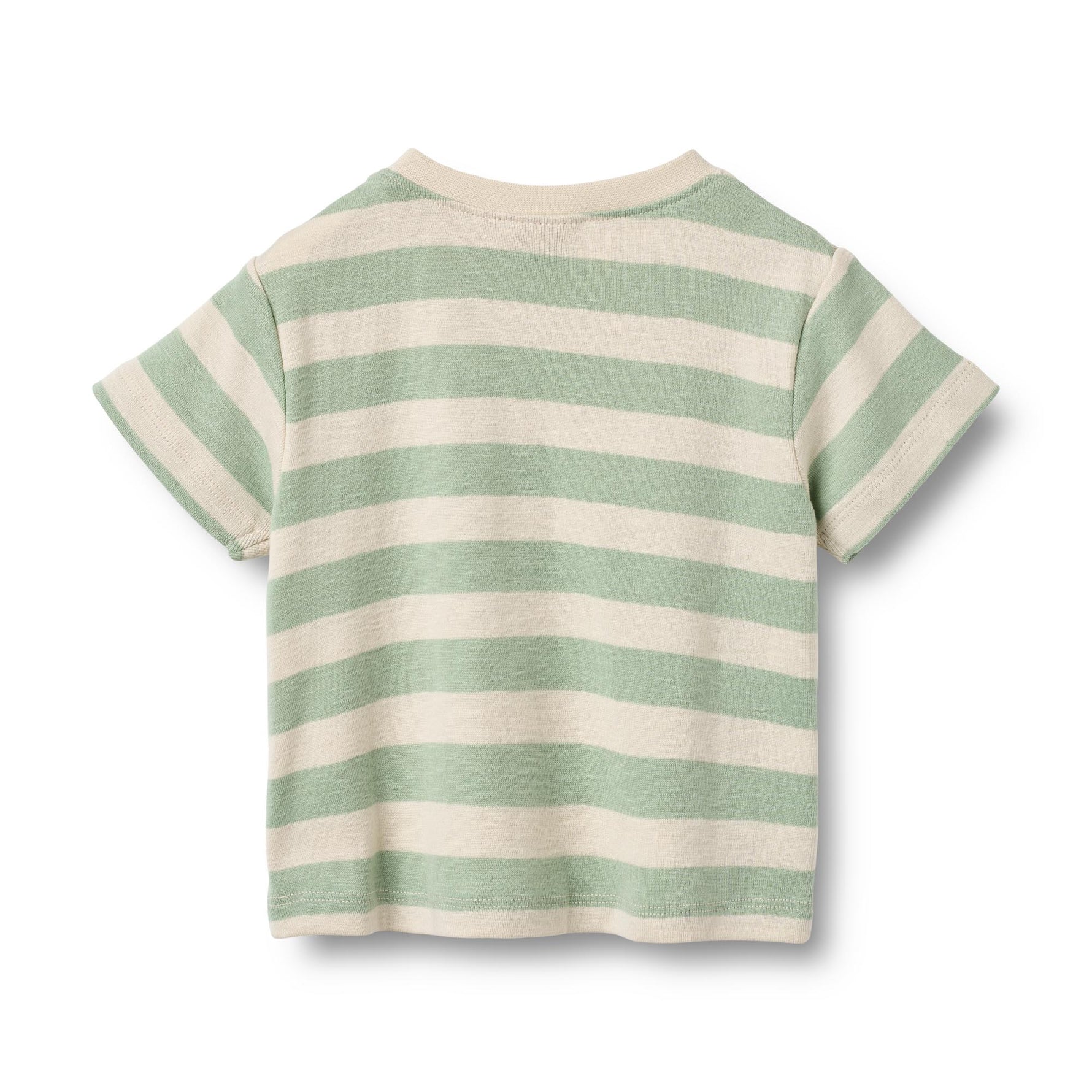 Klassisches Kurzarm-T-Shirt mit feinen Streifen von WHEAT. Das Liam besticht durch seine zeitlose Silhouette und den hohen Tragekomfort. Gefertigt aus 100% Bio-Baumwolle, bietet es sanfte Haptik und Atmungsaktivität für den Alltag. Ein vielseitiges Basics-Piece, das sich mühelos kombinieren lässt.