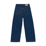 Klassische Wide Loose Fit Jeans von Minymo mit komfortablem Schnitt und hochwertiger Materialzusammensetzung für optimale Bewegungsfreiheit und Langlebigkeit.