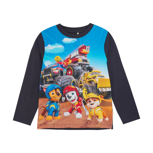 Dieses dunkelblaue Langarmshirt von MINYMO mit PawPatrol-Print ist perfekt für kleine Jungs. Es bietet nicht nur einen coolen Look, sondern auch höchsten Tragekomfort. Ein absolutes Must-Have für jeden PawPatrol-Fan!