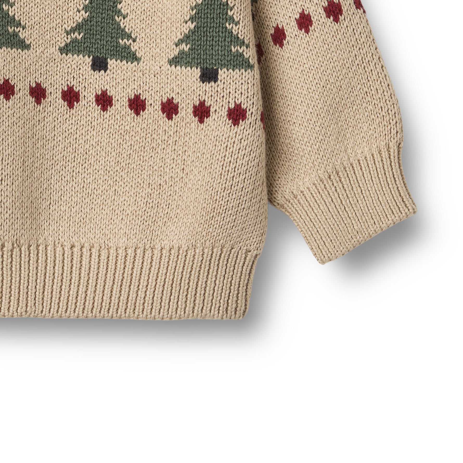 Der Jacquard Pullover Balou von WHEAT aus weicher Bio-Baumwolle bietet mit lockerem Schnitt und festlichem Weihnachtsprint genau den richtigen Komfort für spielerische Kinder. Mit elastischen Bündchen und zertifizierter Qualität ist er perfekt für gemütliche Wintertage.